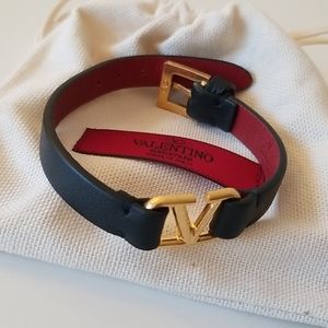 Valentino Garavani leather and gold-tone bracelet